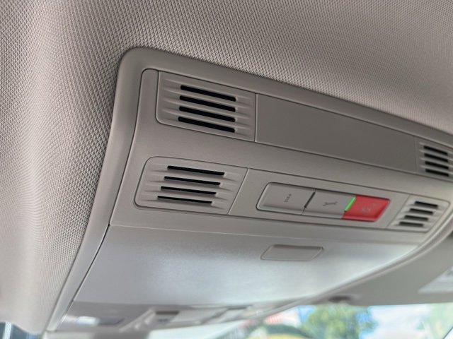 New 2025 Volkswagen Taos SE image 23