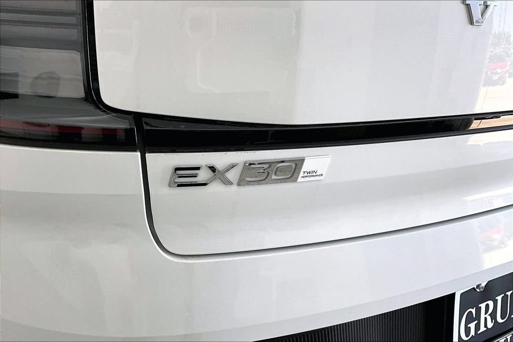 New 2026 Volvo EX30 Ultra w/ Protection Package AWD/4WD image 38