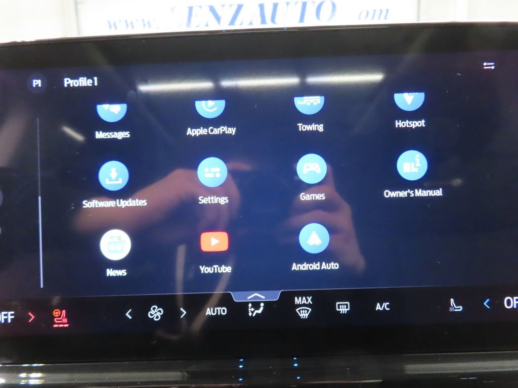 Used 2025 Ford Expedition Platinum w/ Platinum Ultimate Package AWD/4WD image 23