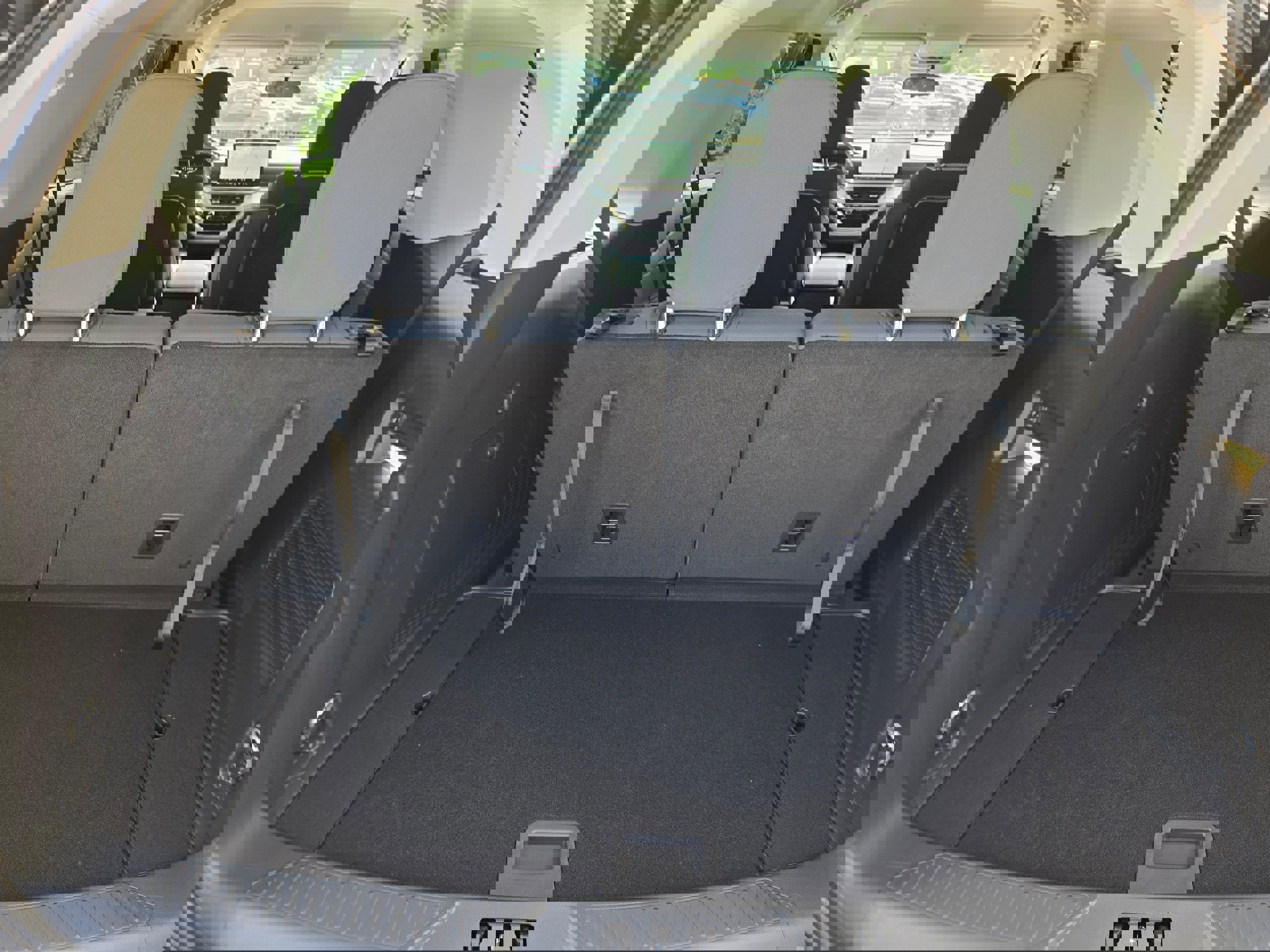 New 2025 Ford Explorer Active image 8