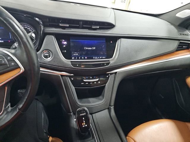 Used 2023 Cadillac XT5 Premium Luxury w/ Technology Package AWD/4WD image 16