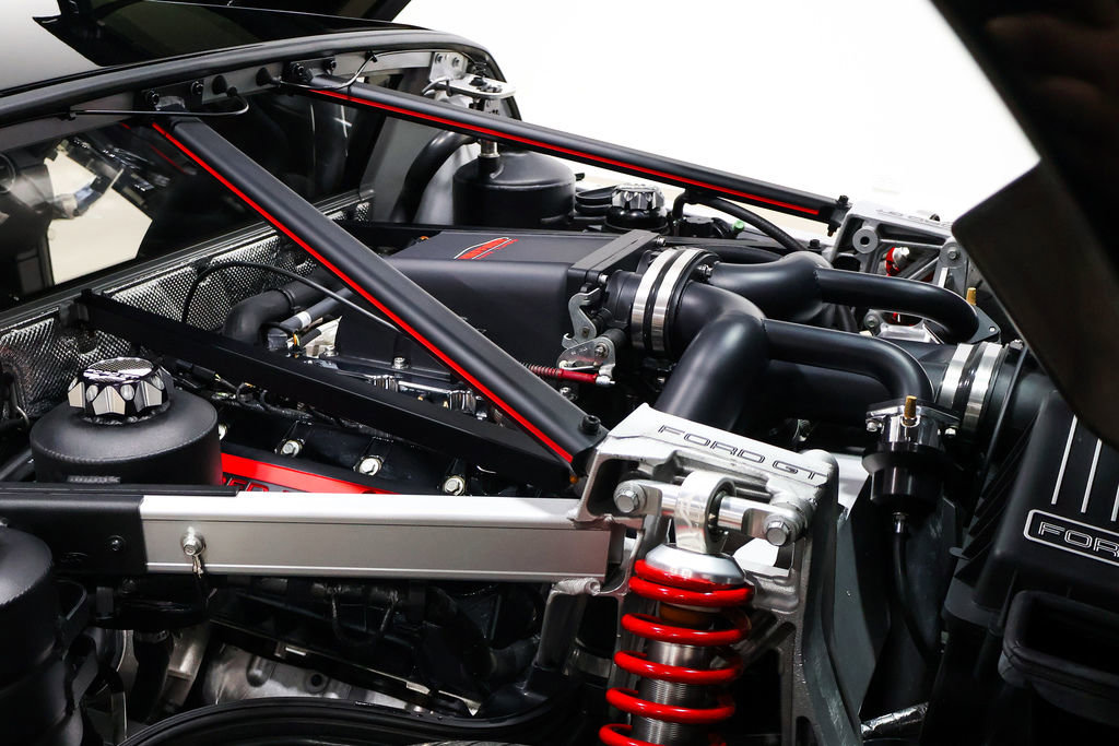 Used 2006 Ford GT RWD image 56