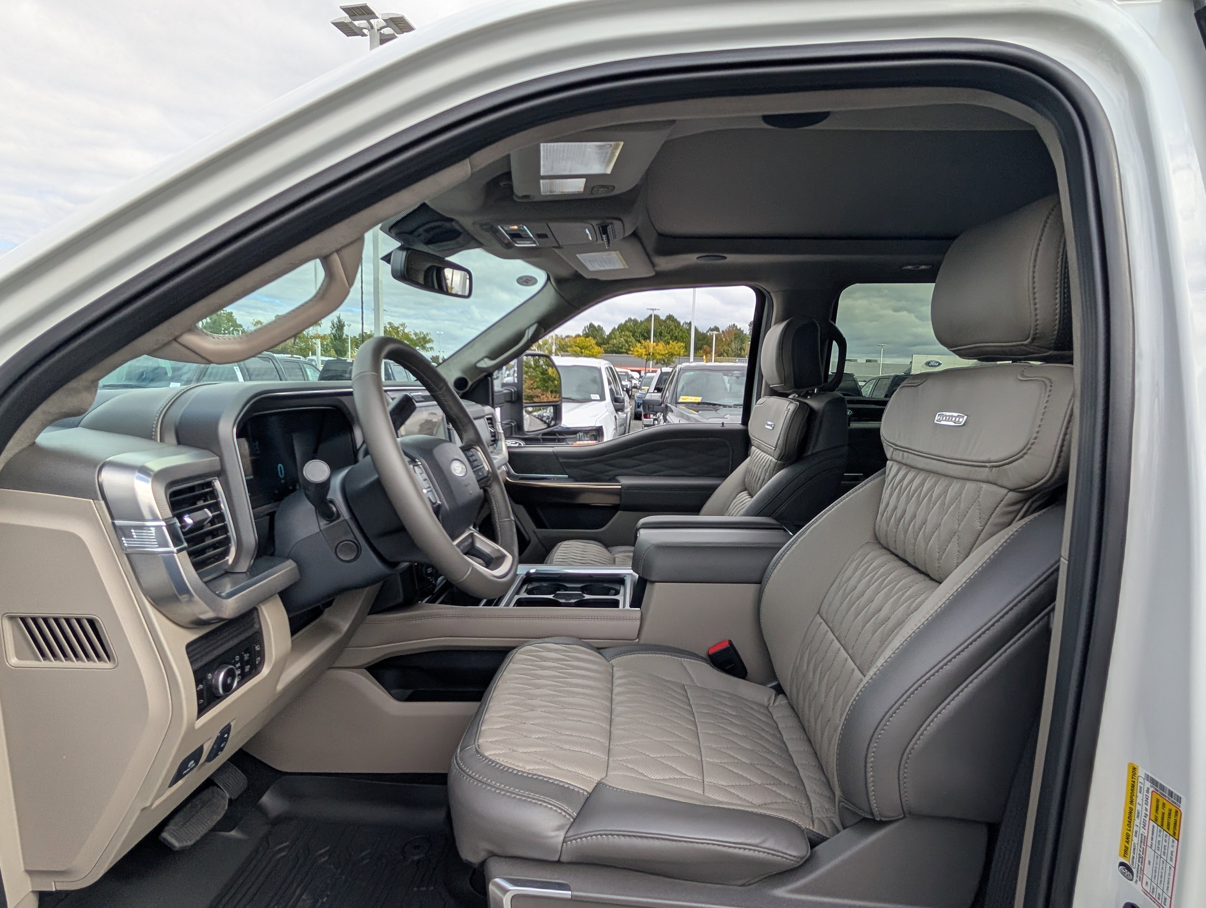 New 2026 Ford F350 Platinum w/ Platinum Plus Package image 15