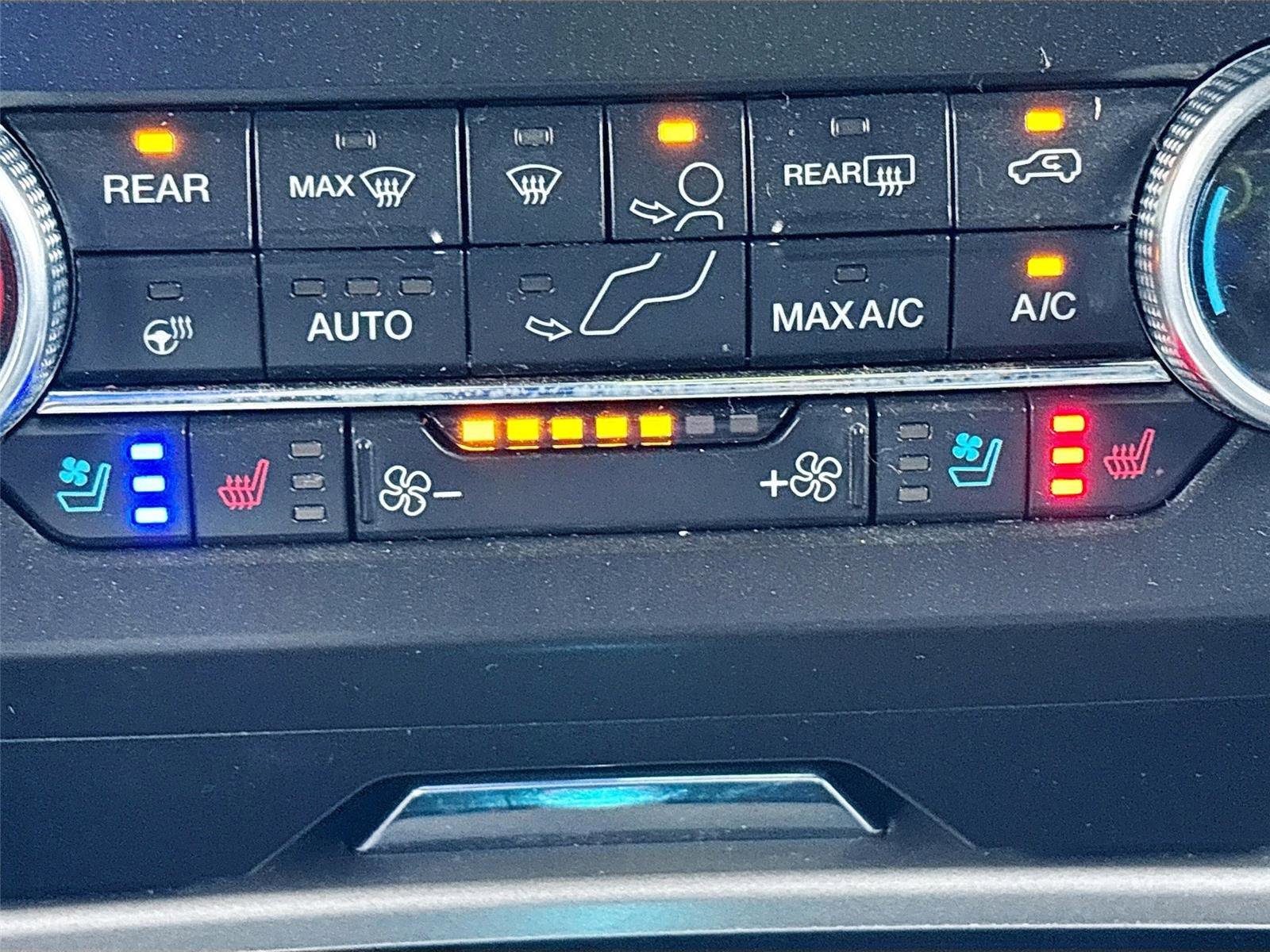 Used 2021 Ford Expedition XLT image 21