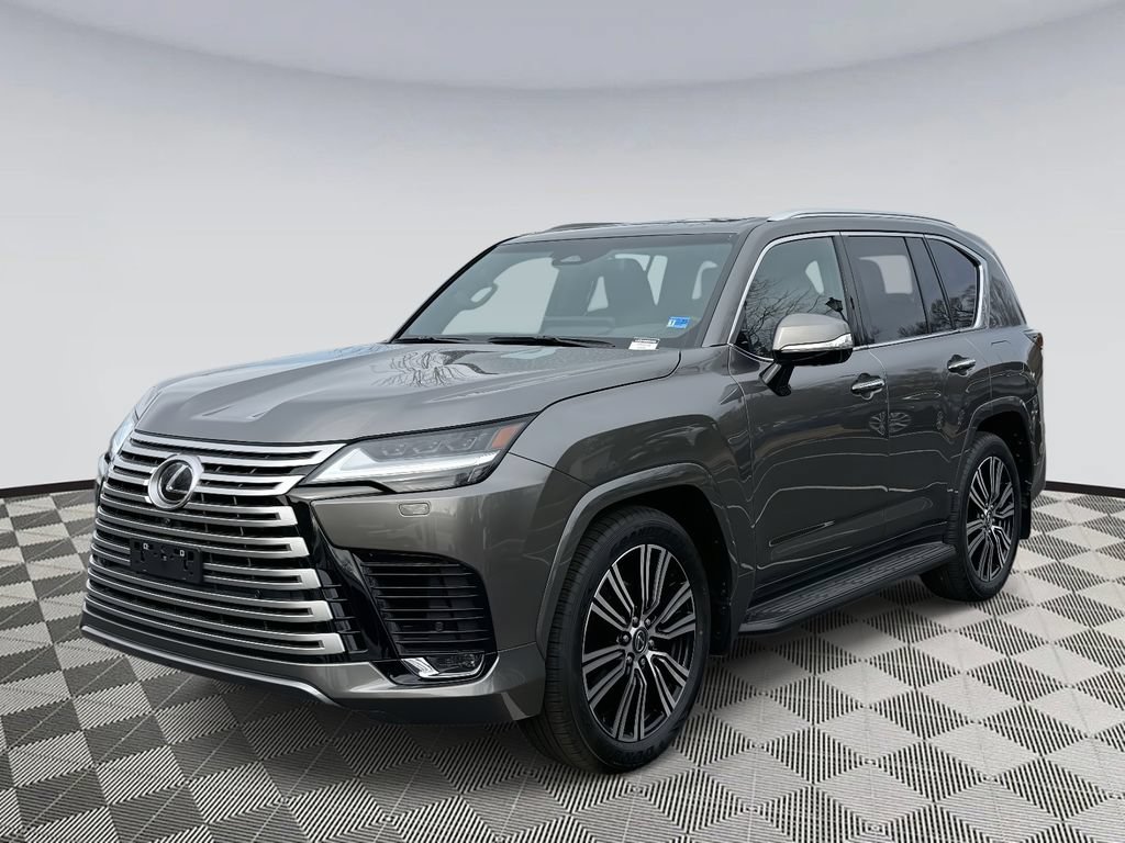 Used 2025 Lexus LX 600 4WD w/ Accessory Package (Z1) image 5