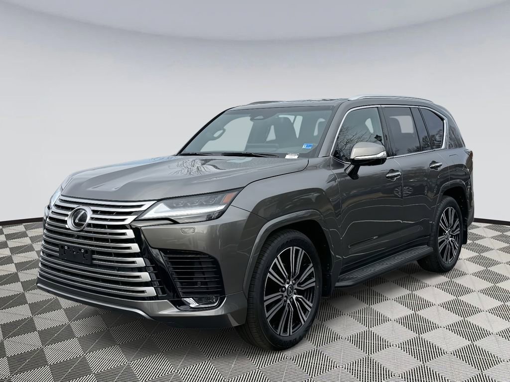 Used 2025 Lexus LX 600 4WD w/ Accessory Package (Z1) image 5