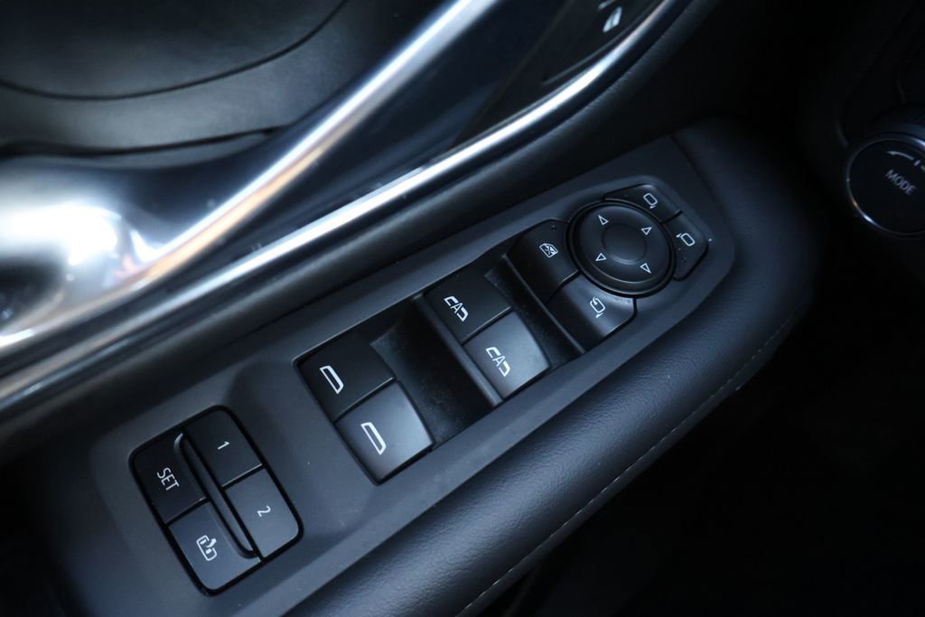 Certified 2023 Chevrolet Tahoe Z71 w/ Luxury Package image 36