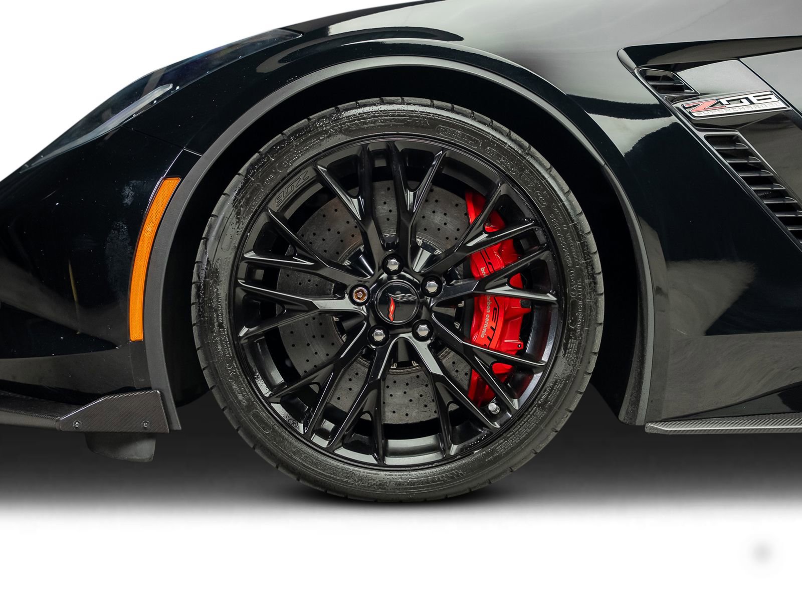 Used 2016 Chevrolet Corvette Z06 w/ 3LZ Preferred Equipment Group RWD image 26
