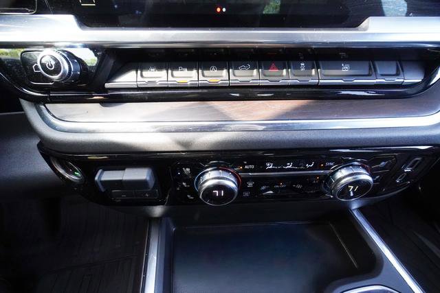 Used 2024 GMC Sierra 1500 SLT w/ SLT Premium Plus Package image 27