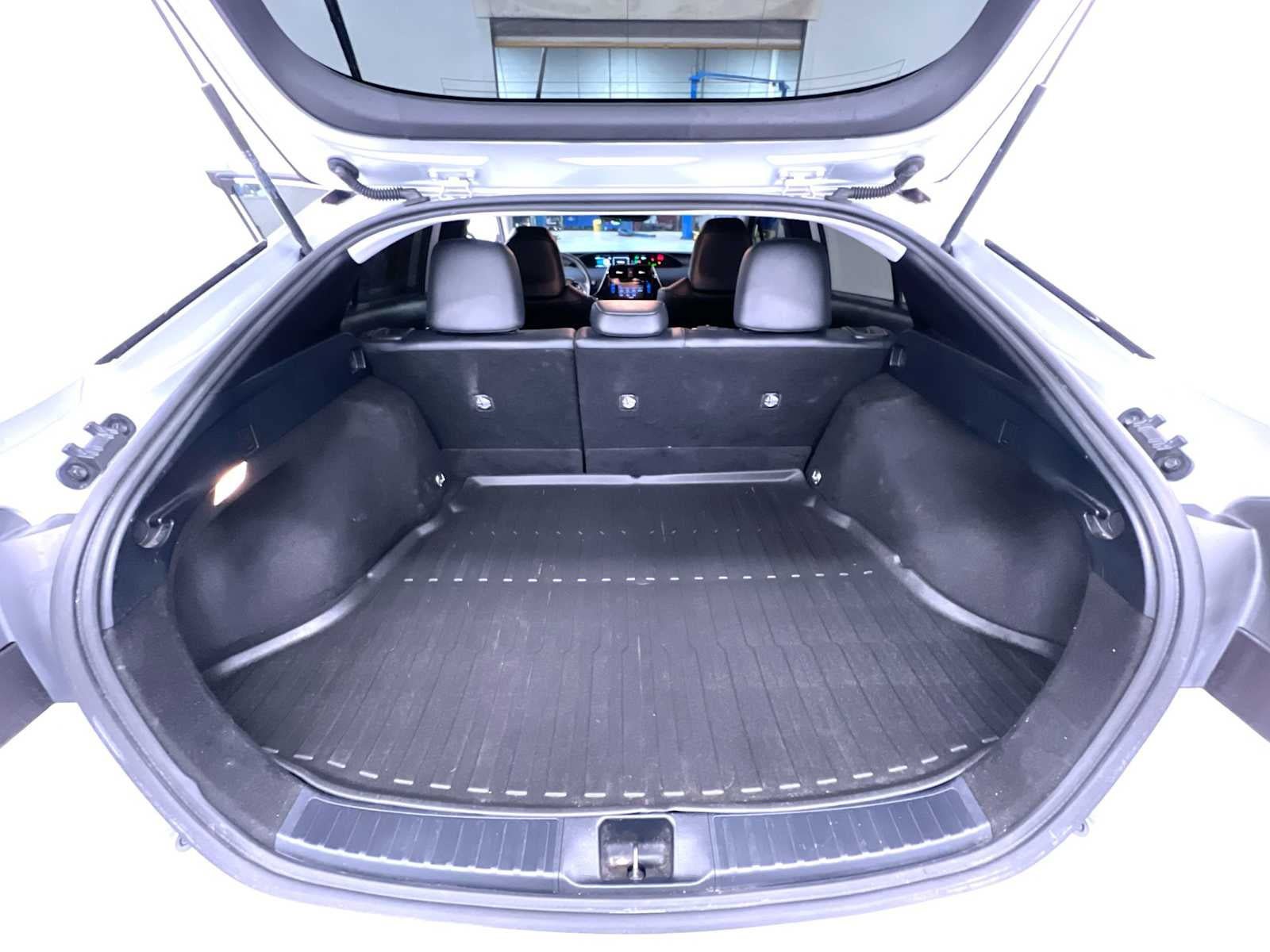 Used 2019 Toyota Prius XLE w/ Advanced Technology Package AWD/4WD image 41