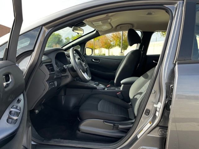 Used 2024 Nissan Leaf S image 17