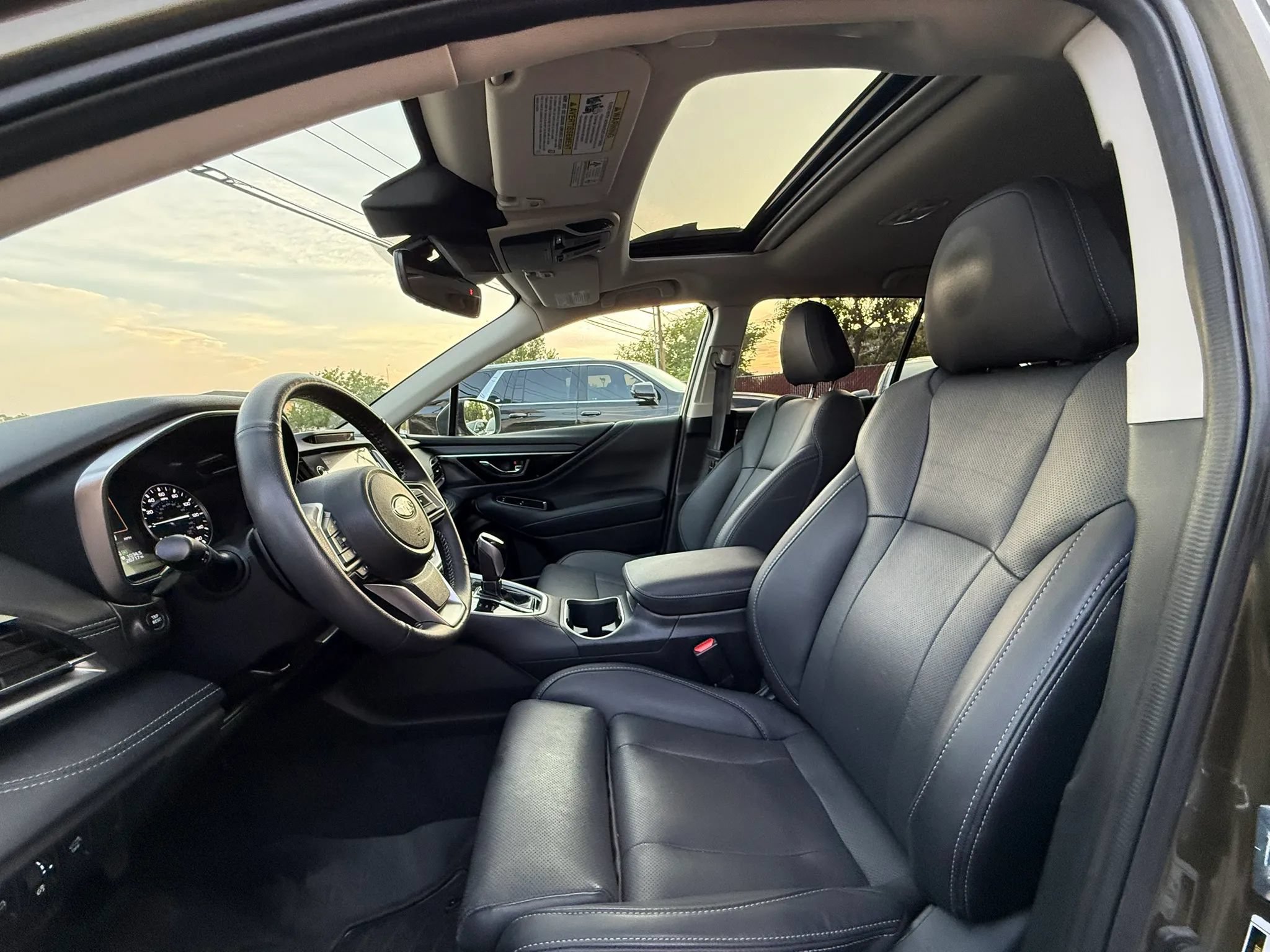 Used 2025 Subaru Outback Limited AWD/4WD image 10