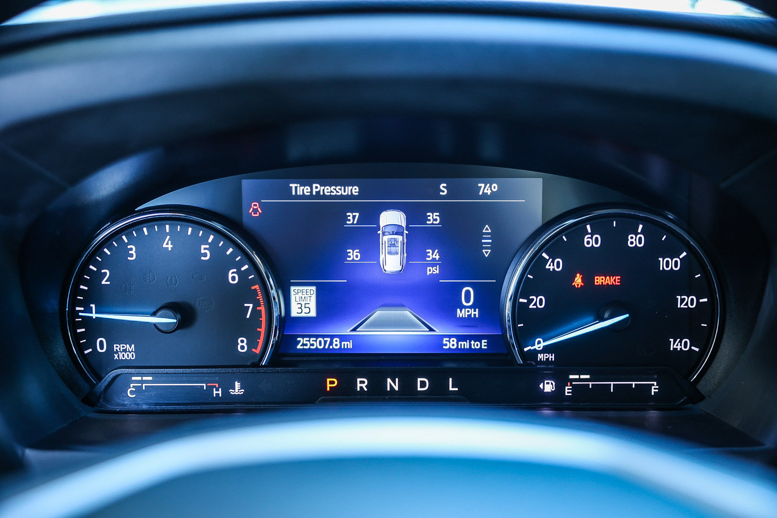 Used 2022 Ford Explorer XLT w/ Equipment Group 202A image 4