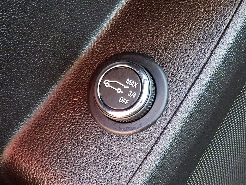 Certified 2021 Chevrolet Traverse LT FWD image 24