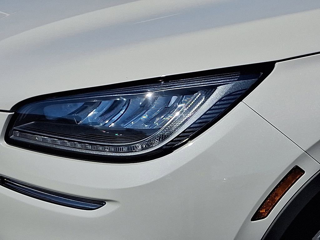 Used 2022 Lincoln Corsair AWD w/ Equipment Group 101A image 9