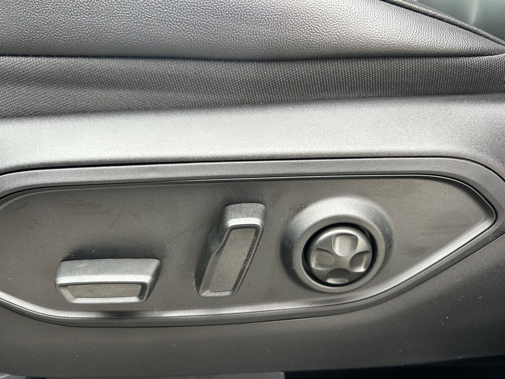 New 2025 Jeep Grand Cherokee Limited w/ Black Appearance Package image 13