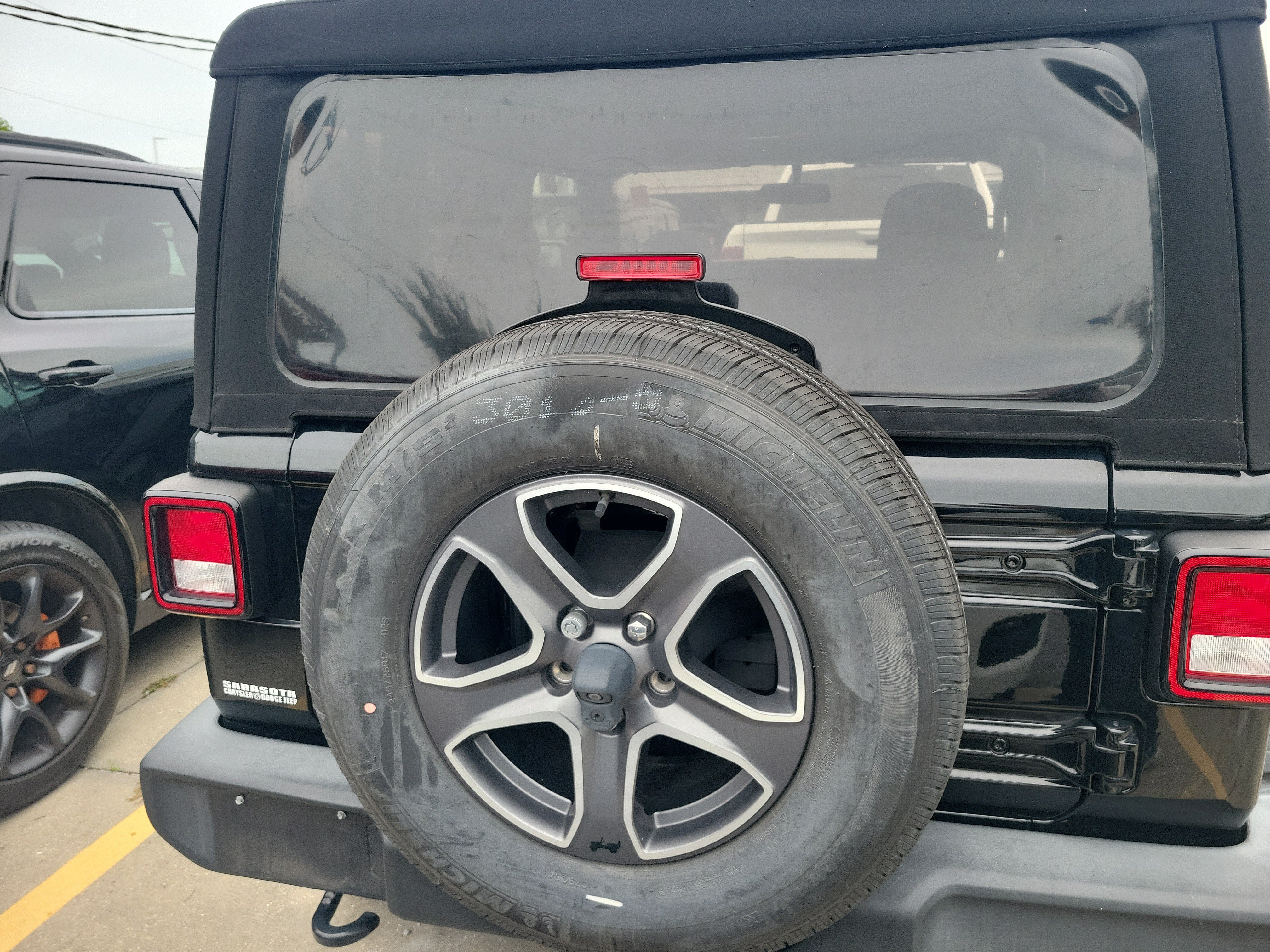 Used 2023 Jeep Wrangler Sport AWD/4WD image 8