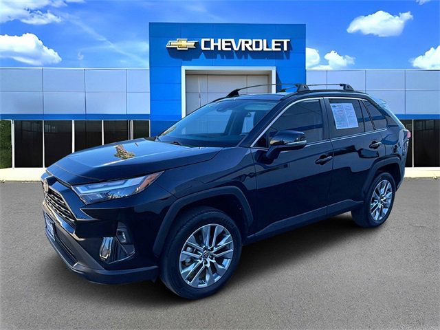 Used 2022 Toyota RAV4 XLE Premium image 7