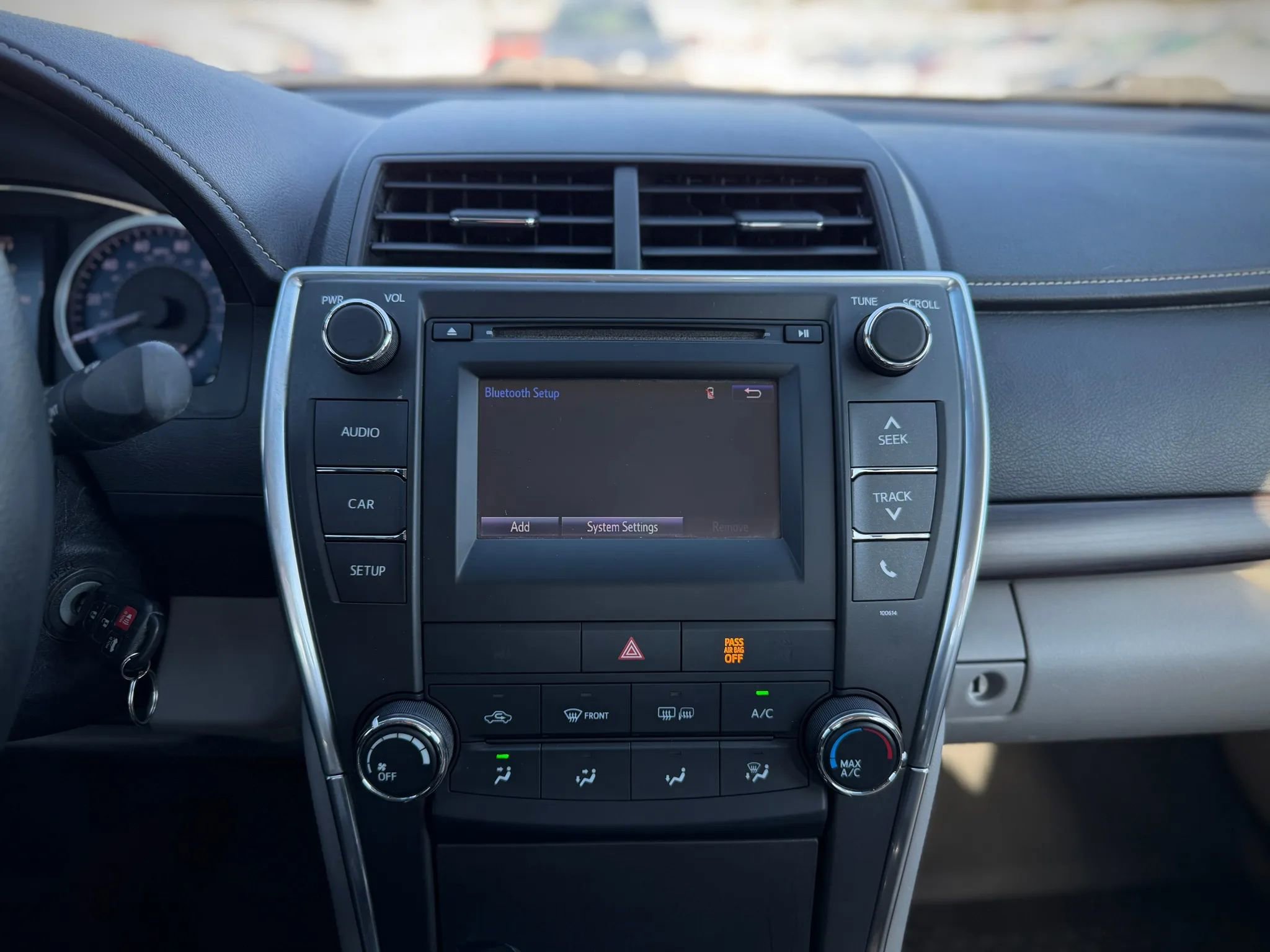 Used 2017 Toyota Camry LE FWD image 15