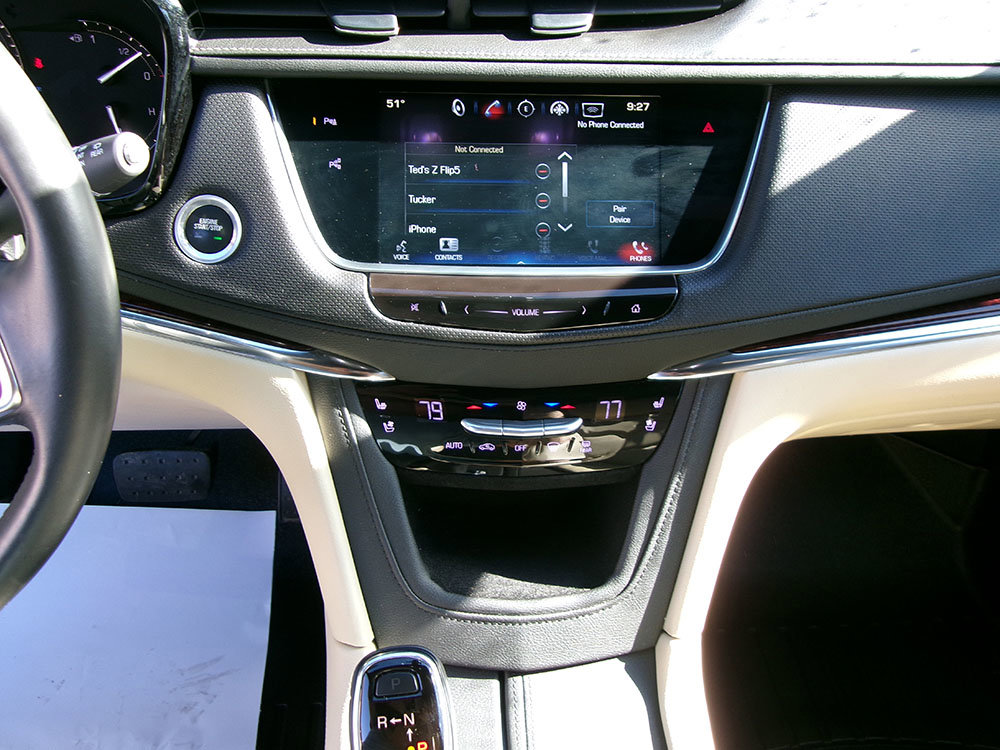 Used 2017 Cadillac XT5 Premium Luxury w/ Driver Assist Package AWD/4WD image 16