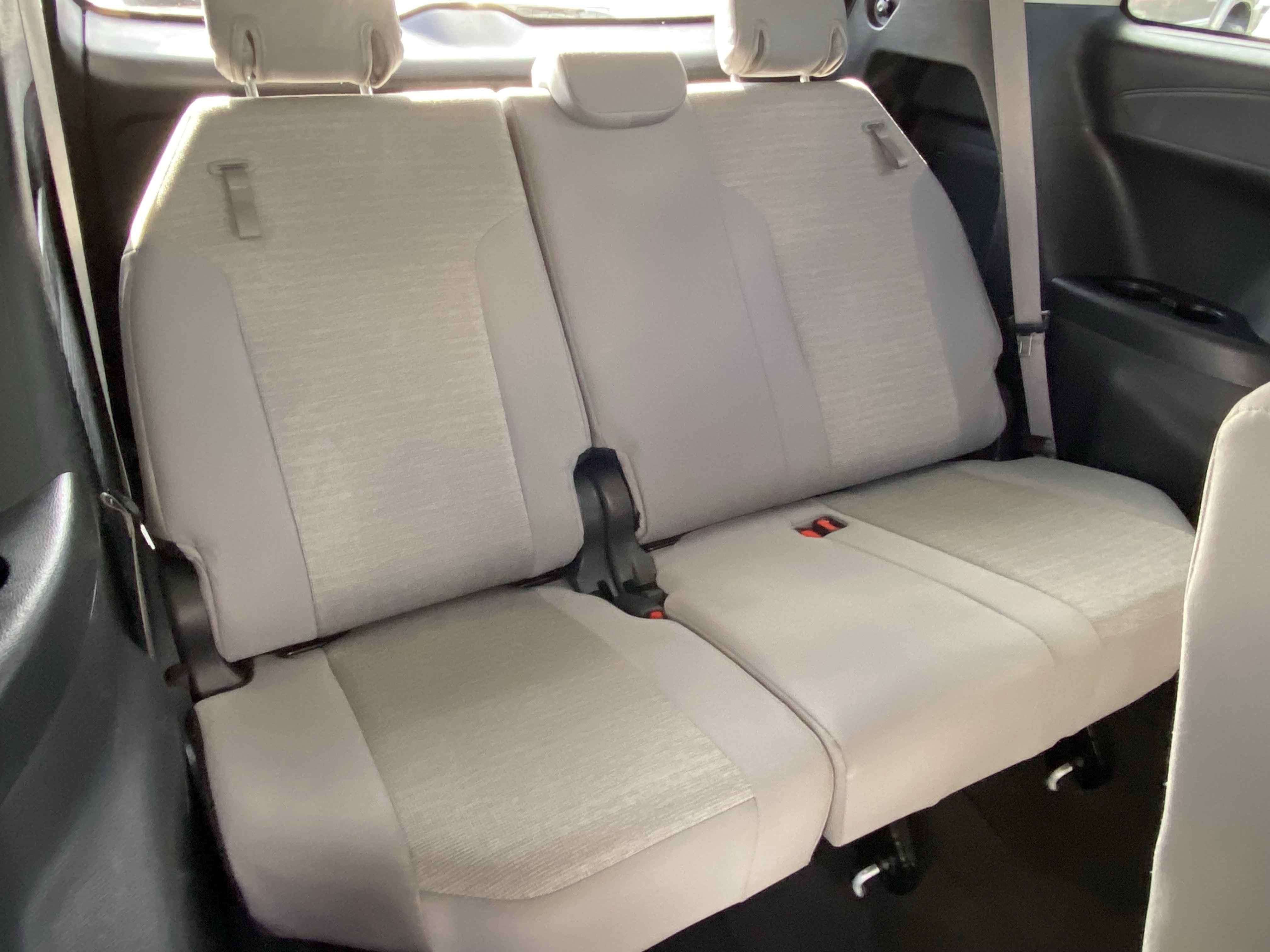 Certified 2025 Toyota Sienna LE FWD image 13