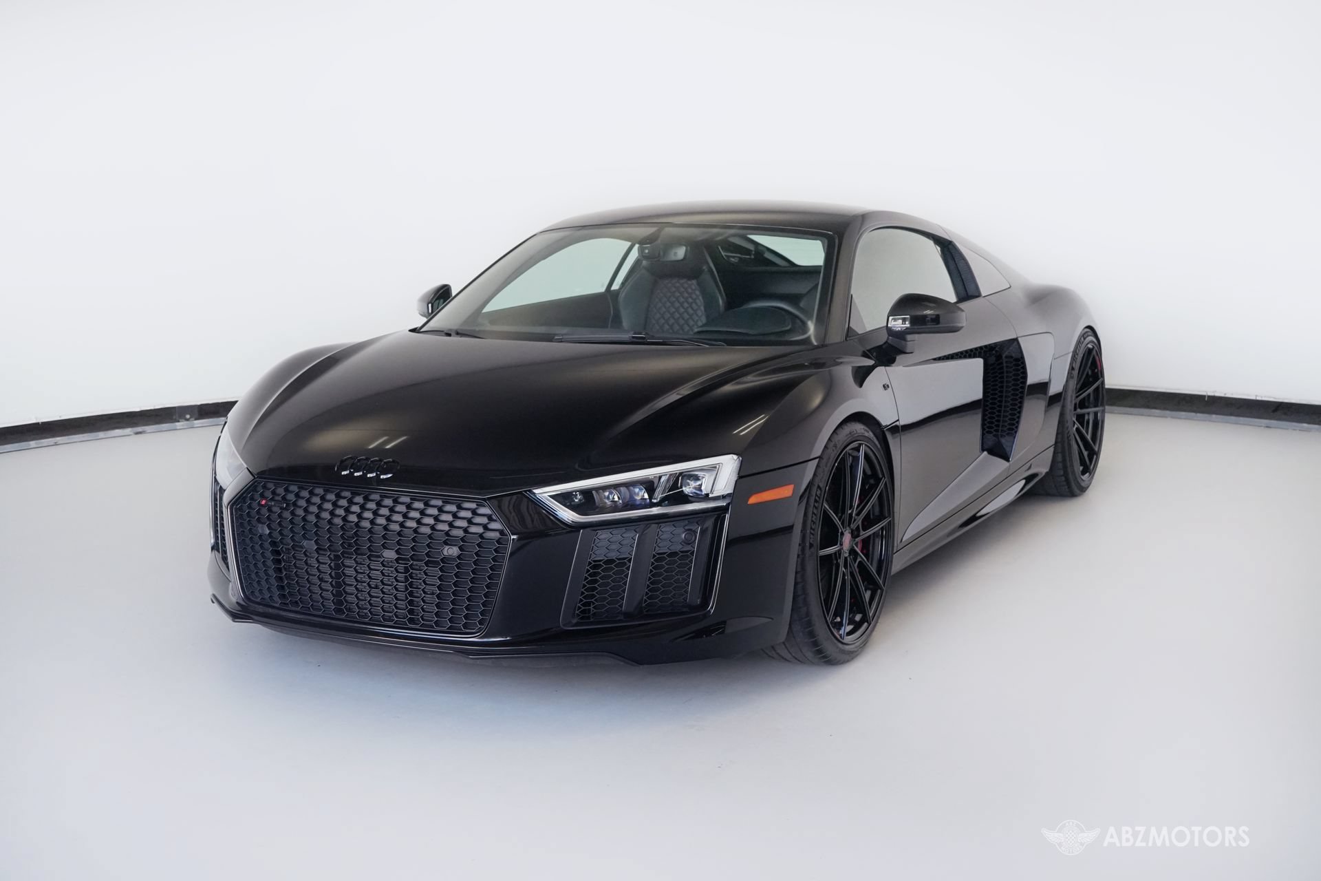 Used 2017 Audi R8 V10 AWD/4WD image 2