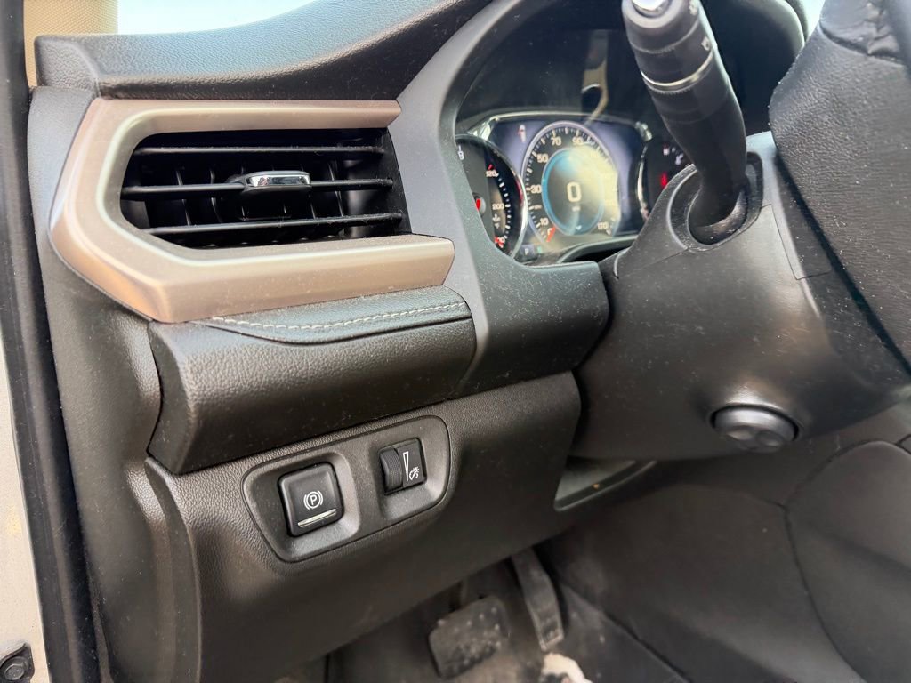 Used 2017 GMC Acadia Denali w/ Technology Package image 14