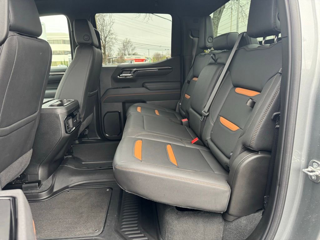 Used 2025 GMC Sierra 1500 AT4 image 31