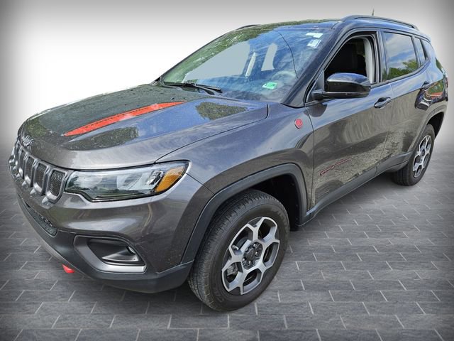 Used 2022 Jeep Compass Trailhawk image 3