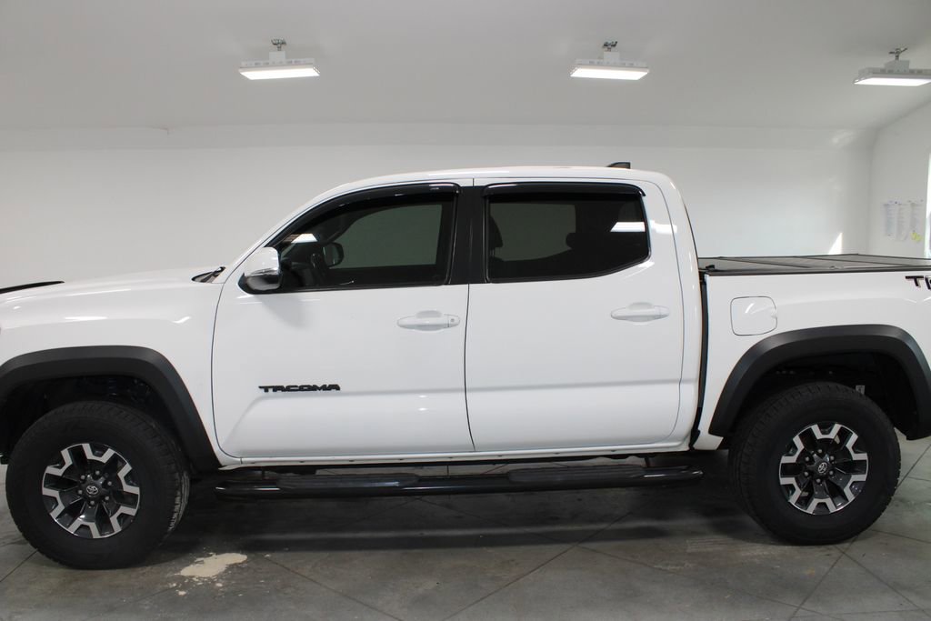 Used 2022 Toyota Tacoma TRD Off-Road w/ Technology Package image 6