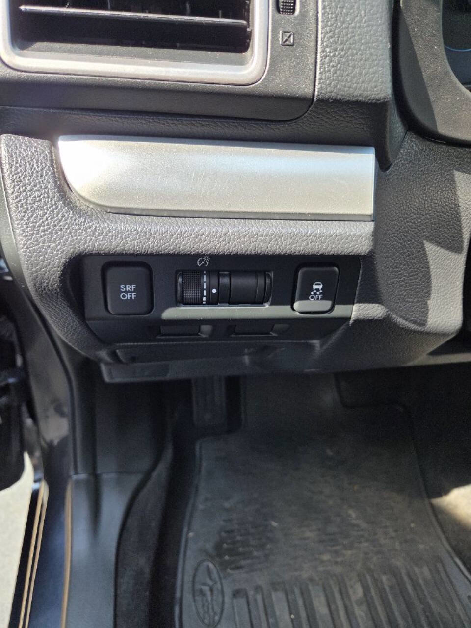 Used 2015 Subaru Impreza 2.0i Limited image 12