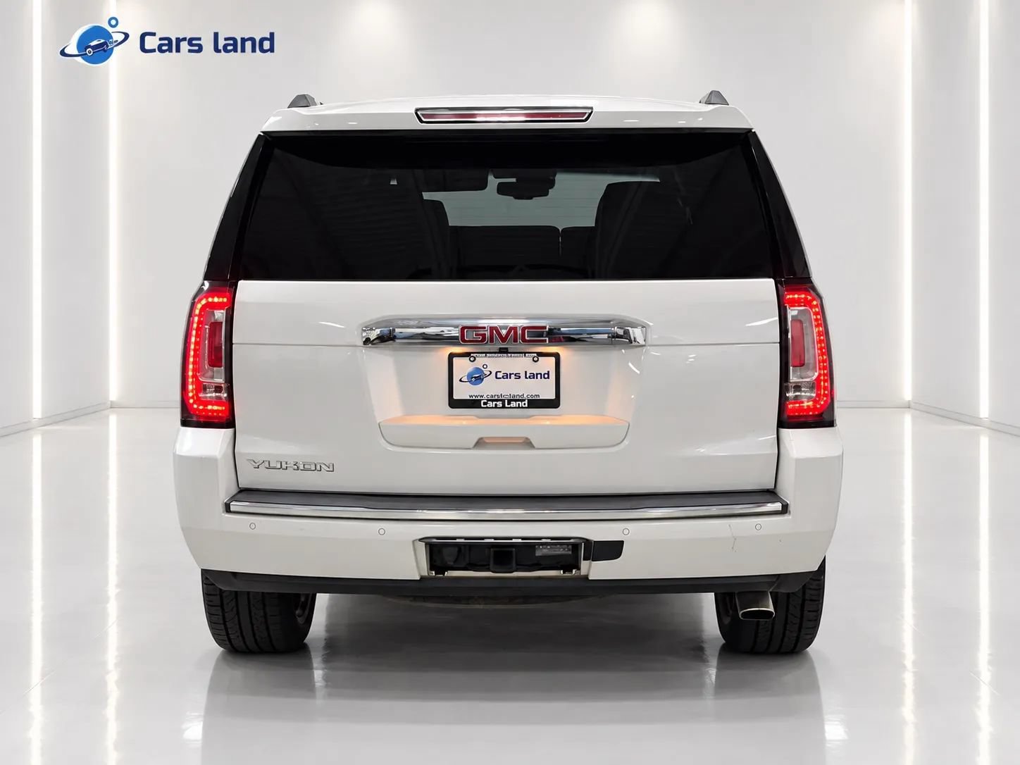 Used 2016 GMC Yukon Denali w/ Open Road Package RWD image 4