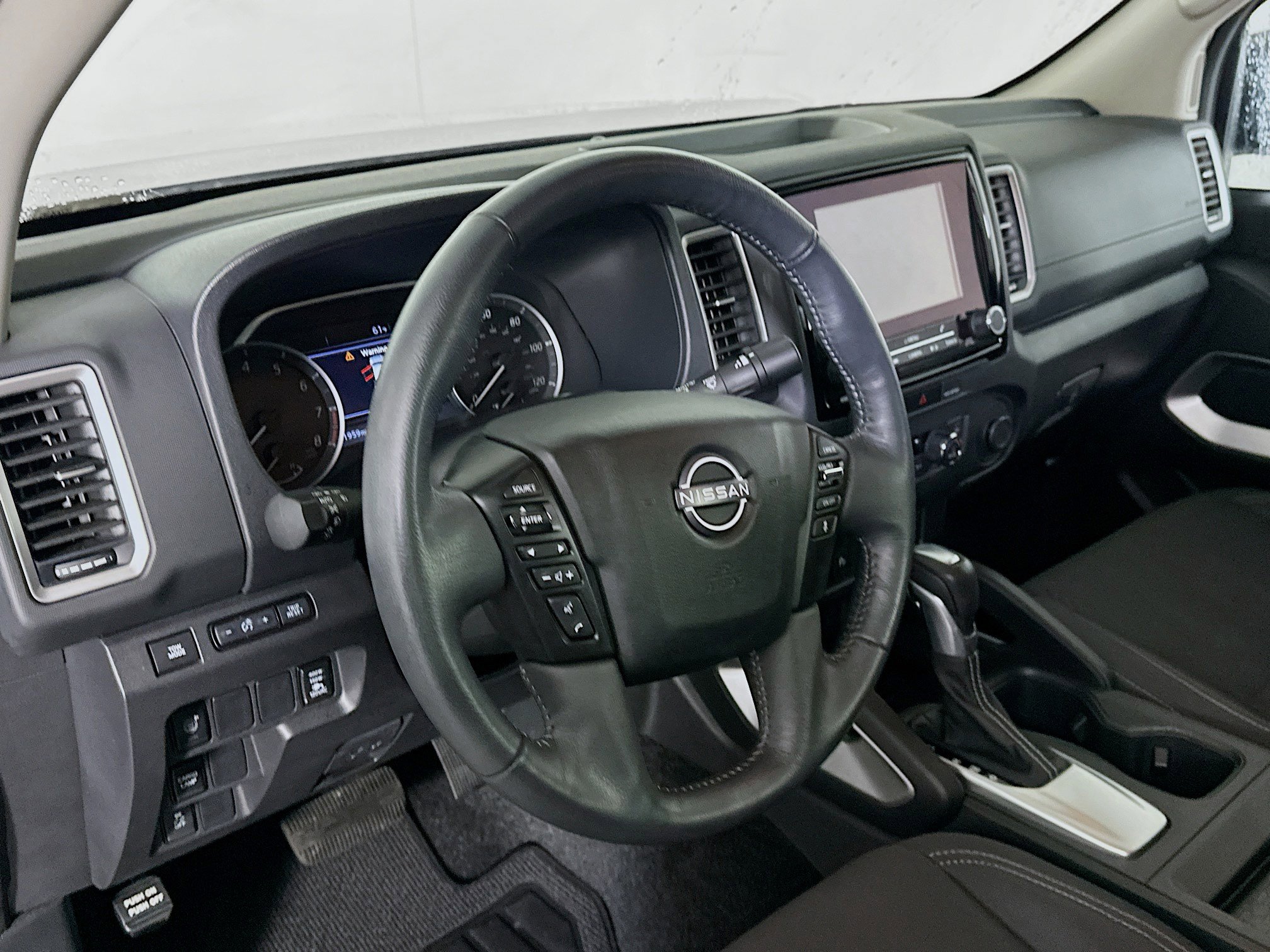 Used 2024 Nissan Frontier SV w/ SV Convenience Package RWD image 18