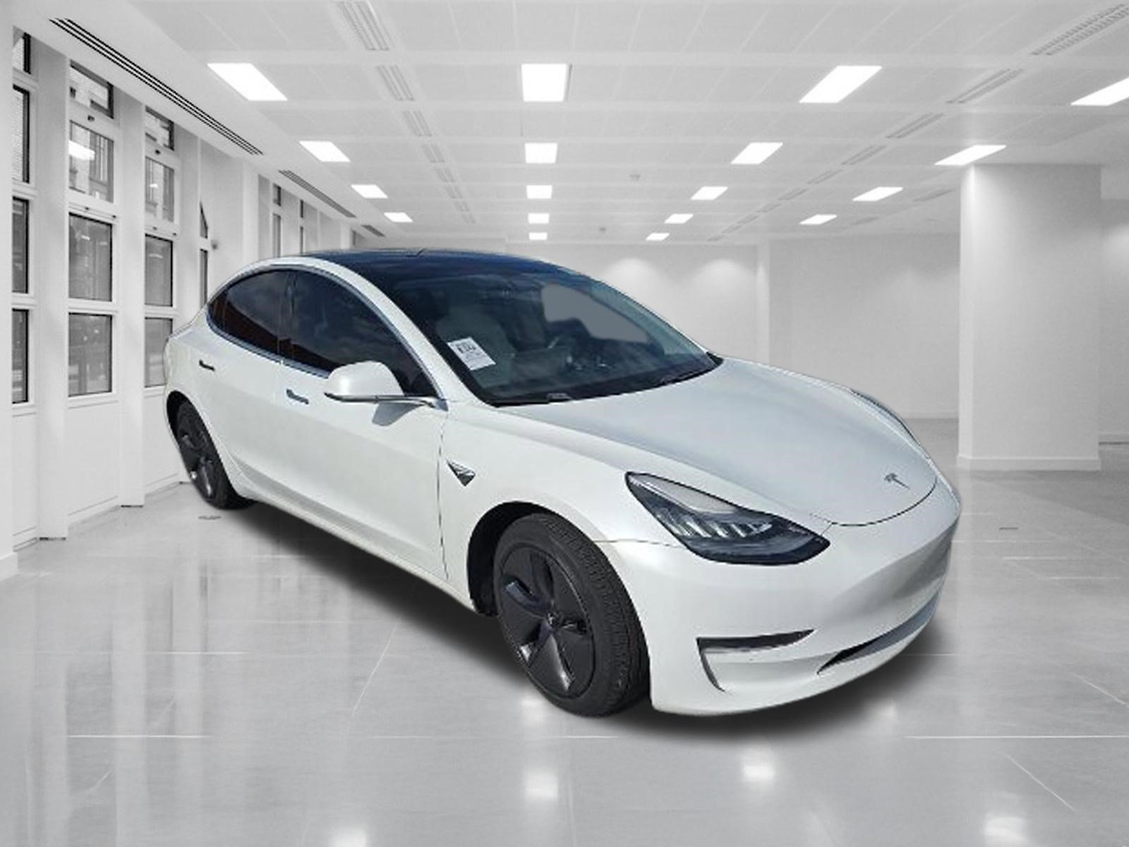 Used 2020 Tesla Model 3 Standard Range Plus RWD image 3
