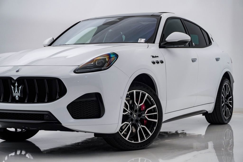 Certified 2023 Maserati Grecale Modena image 2