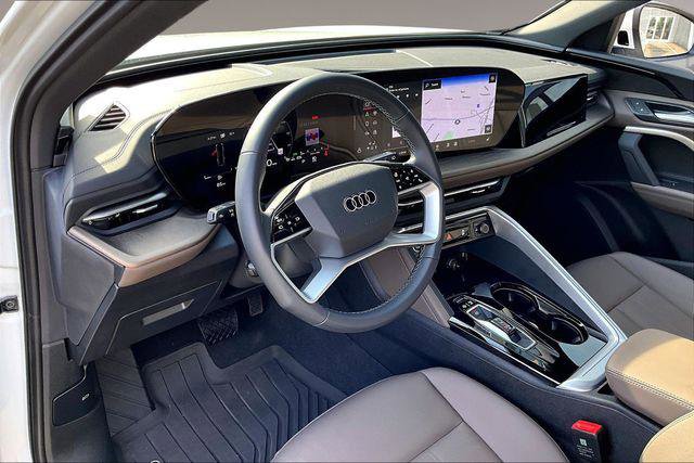 Used 2025 Audi Q5 Premium w/ Convenience Package AWD/4WD image 17