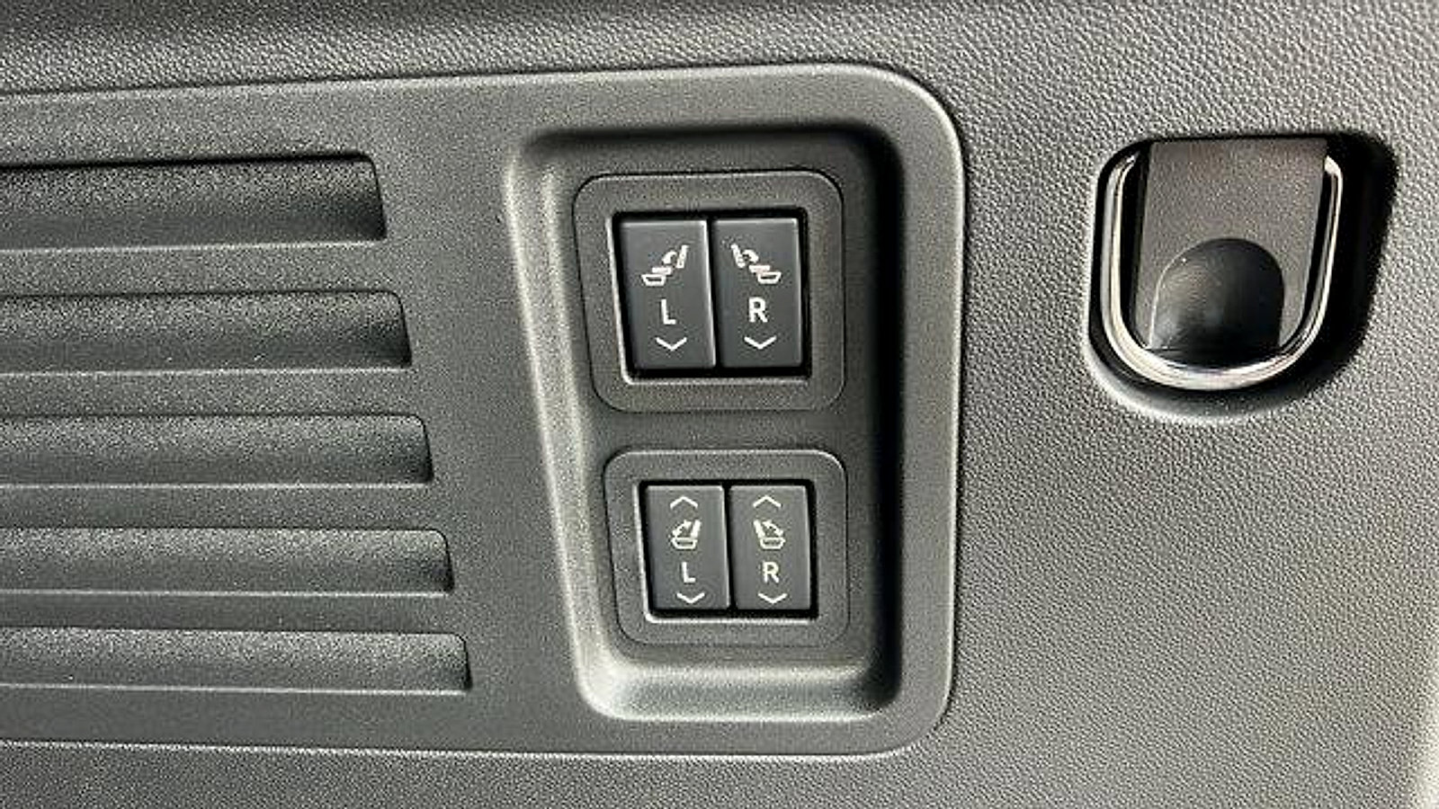 New 2026 Chevrolet Traverse High Country w/ LPO, Floor Liner Package image 12