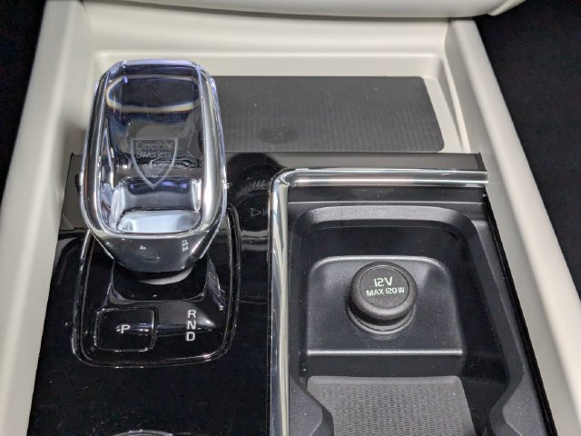 New 2026 Volvo XC60 B5 Ultra w/ Protection Package Premier AWD/4WD image 24