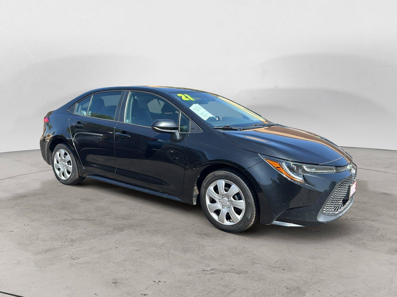 Used 2021 Toyota Corolla LE w/ Carpet Mat Package (TMS) FWD image 1