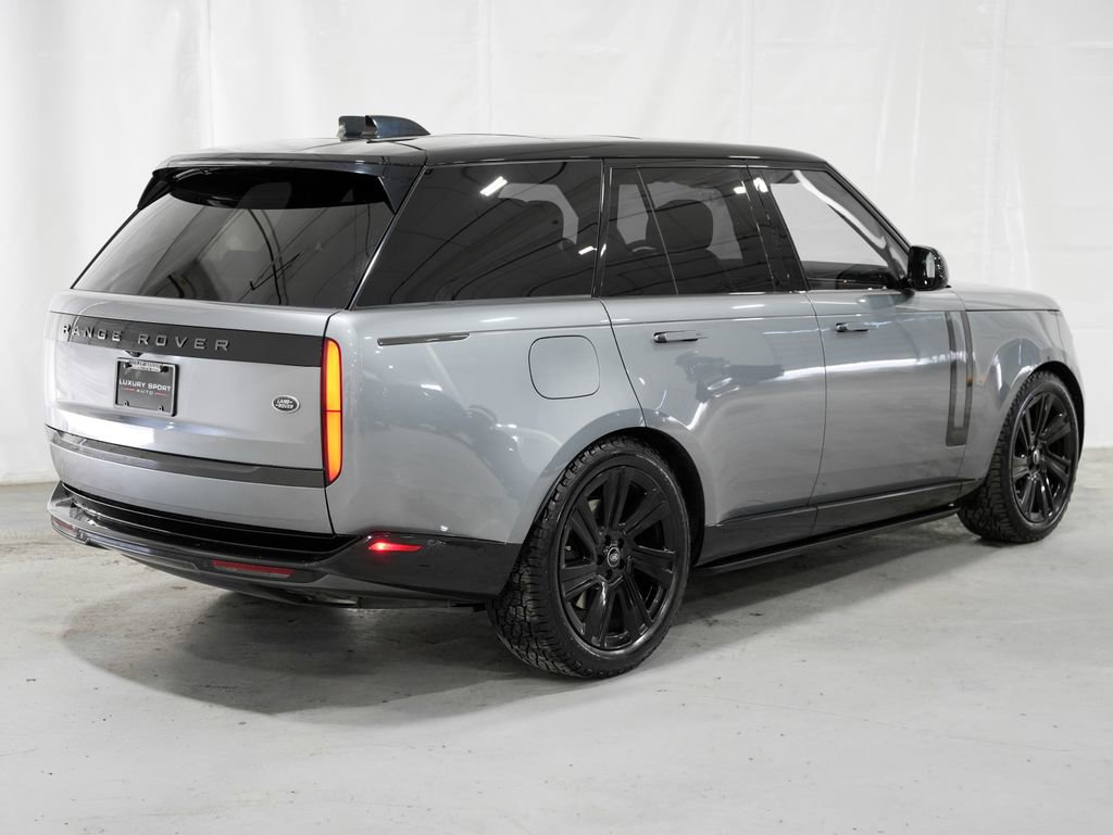 Used 2023 Land Rover Range Rover SE image 6