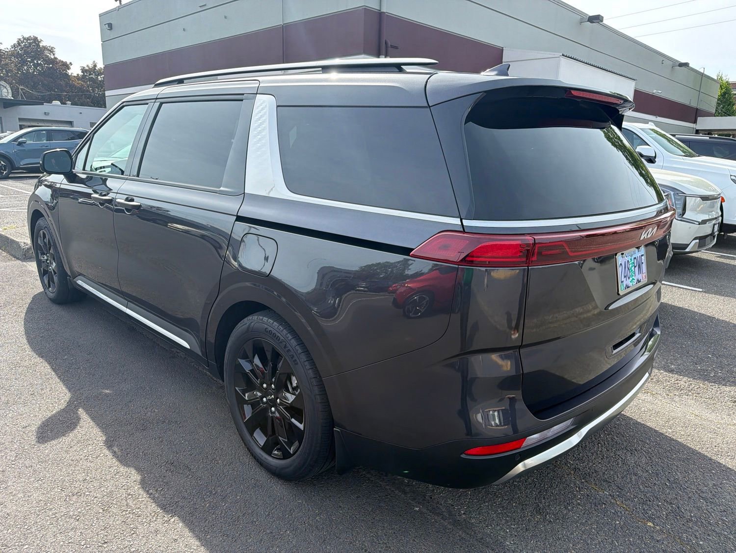 Used 2024 Kia Carnival SX Prestige FWD image 6