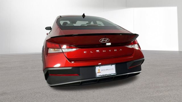 Used 2025 Hyundai Elantra Sport FWD image 8