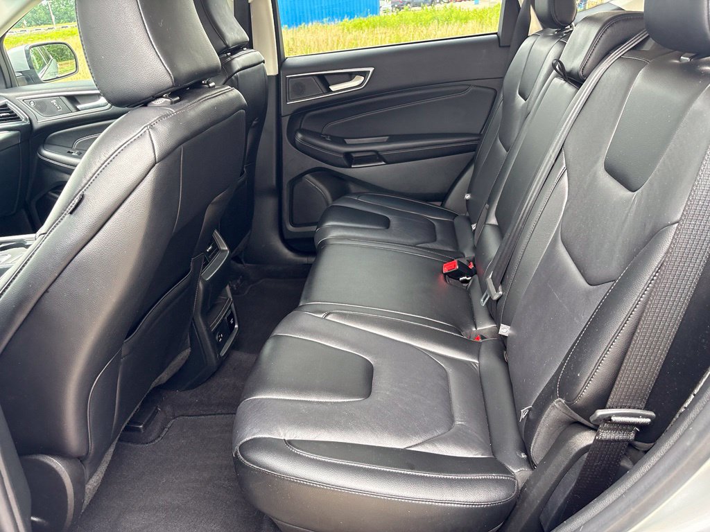 Used 2022 Ford Edge Titanium AWD/4WD image 46