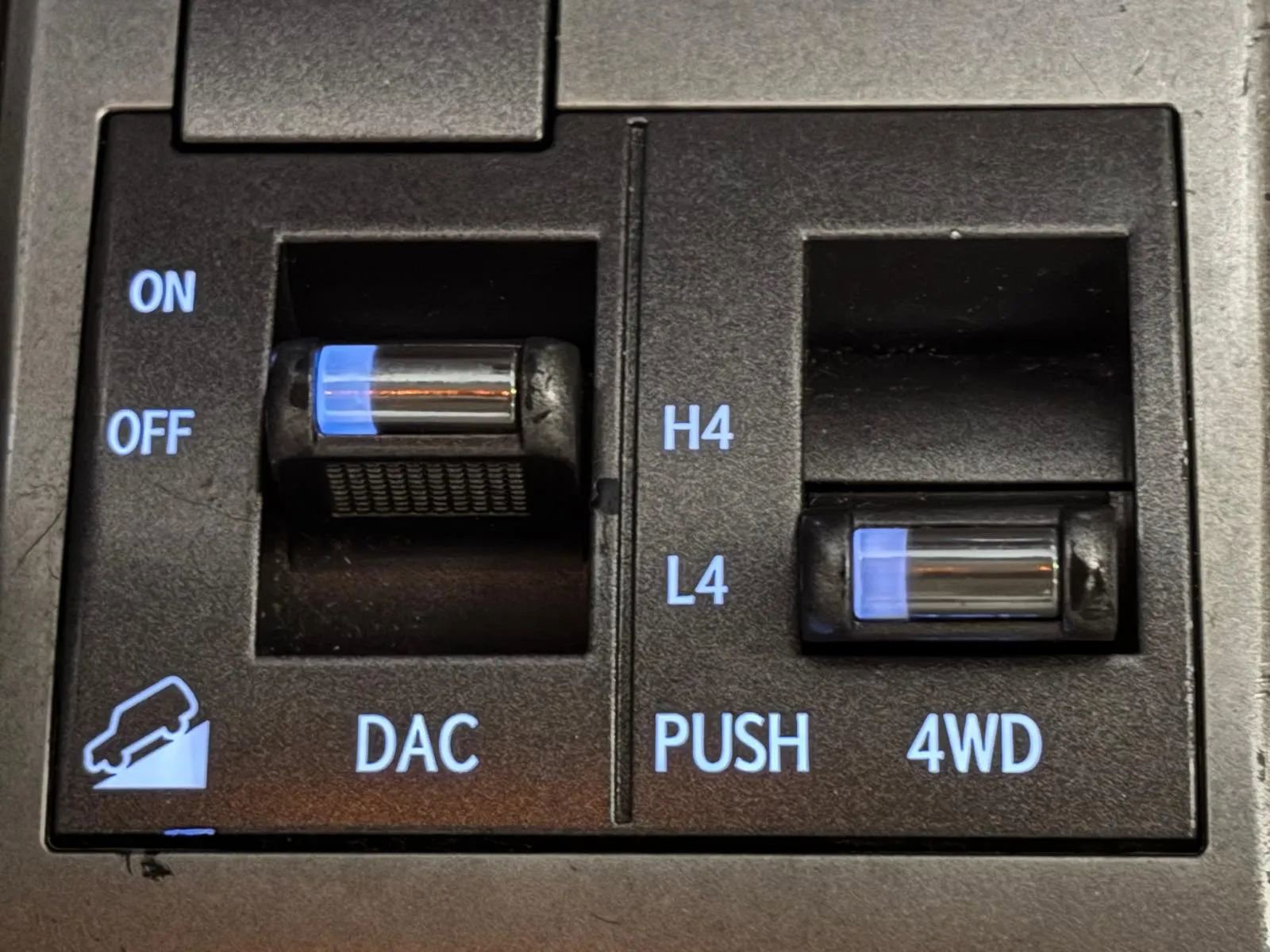 Used 2016 Lexus GX 460 w/ Premium Package image 36