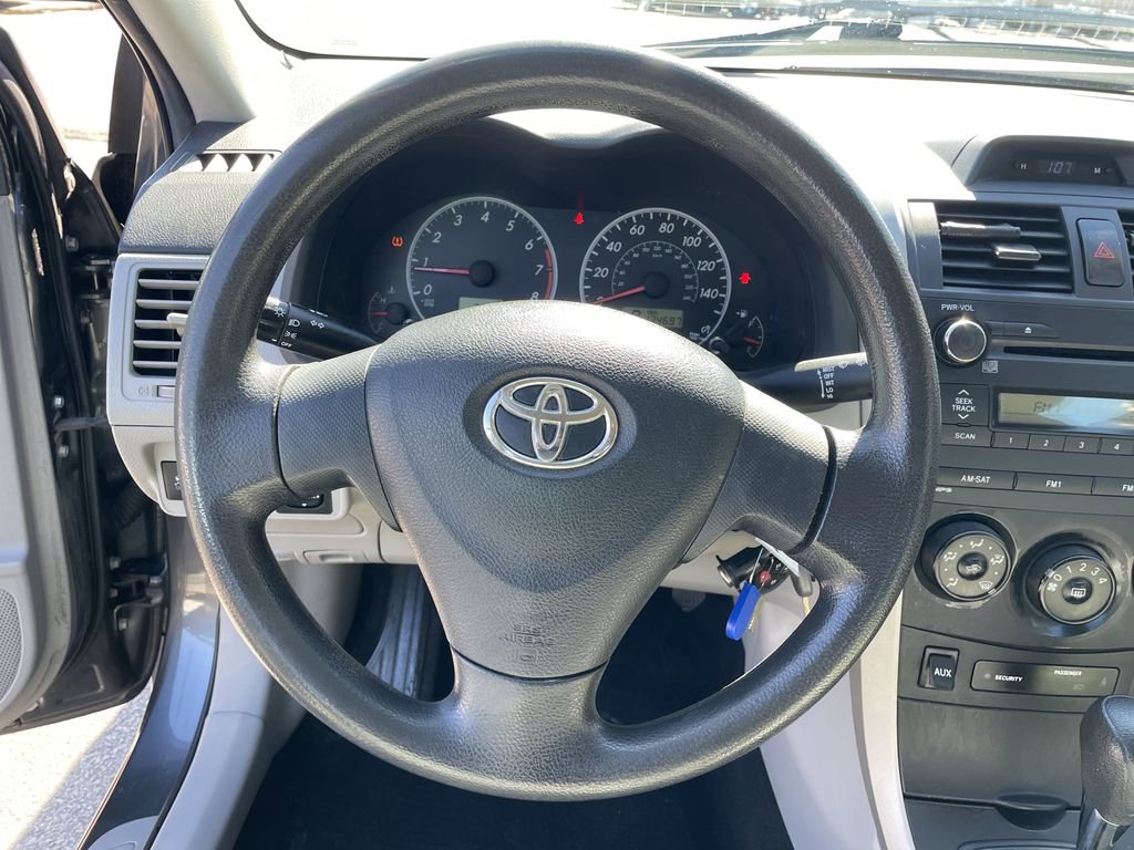 Used 2013 Toyota Corolla L image 16