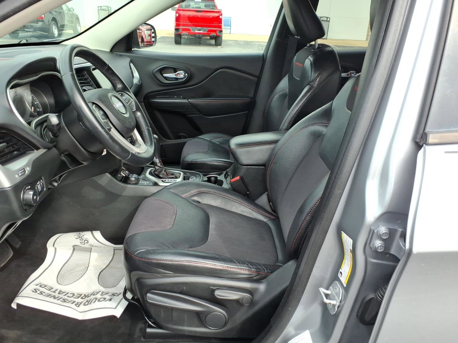 Used 2014 Jeep Cherokee Trailhawk image 13