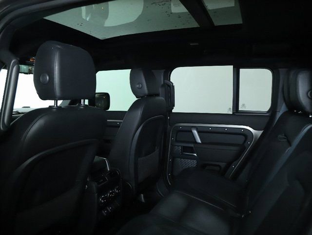 Certified 2024 Land Rover Defender 110 X-Dynamic SE image 19