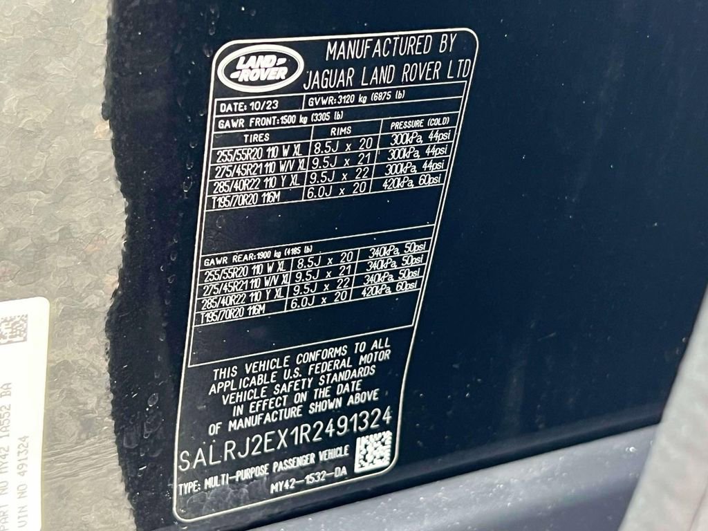 Used 2024 Land Rover Discovery S AWD/4WD image 21