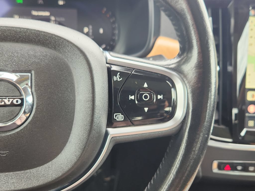 Used 2022 Volvo S90 B6 Momentum AWD/4WD image 18