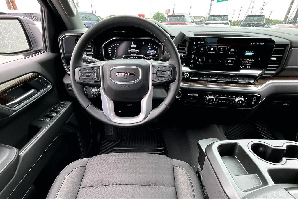 Used 2025 GMC Sierra 1500 Elevation w/ X31 Off-Road Package AWD/4WD image 7